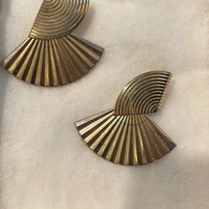 Vintage gold-tone fan earrings
